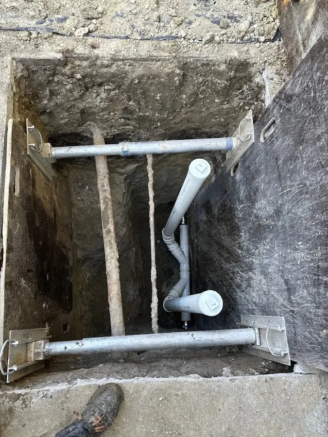 Experienced plumber completing Gas Line Repair work in Oak Grove